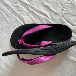 Olukai sandal, sz 6, purple